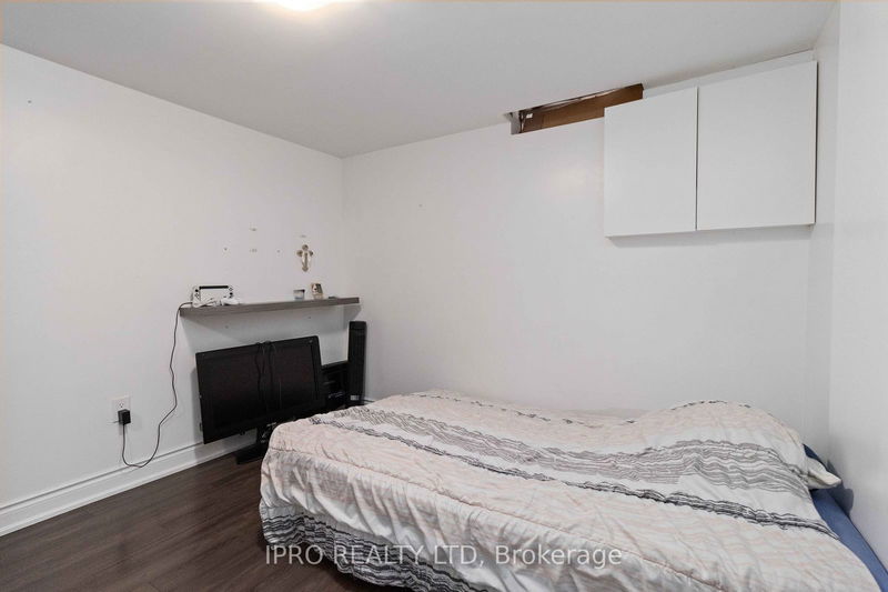 30 Grand Valley Dr W Brampton, L6S 2L1 | Image 23