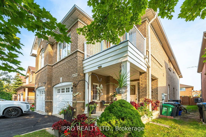 3260 Carabella Way  Mississauga, L5M 6T4 | Image 4