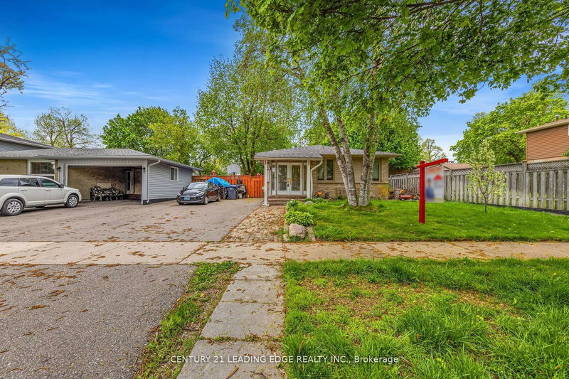 27 HEGGIE Rd  Brampton, L6V 2K2 | Image 1