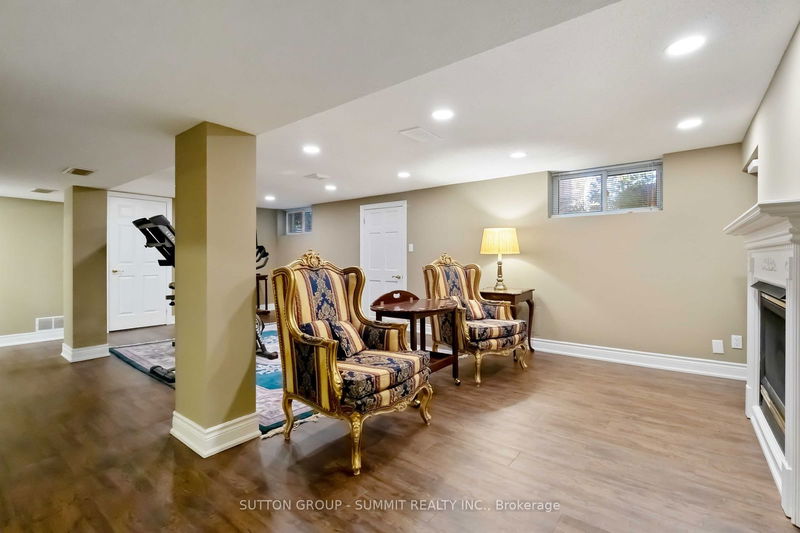 1195 Crestdale Rd  Mississauga, L5H 1X6 | Image 32