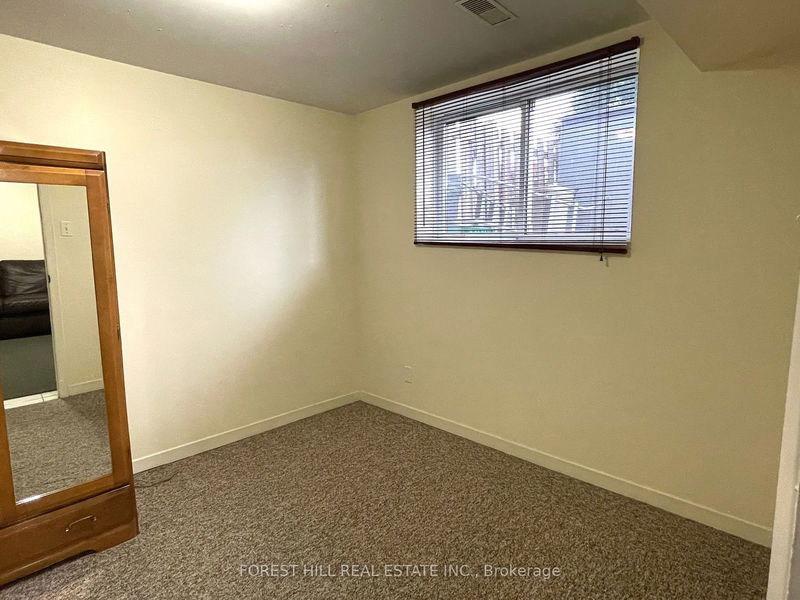 3231 Trisha Downs   Mississauga, L5A 2A6 | Image 13