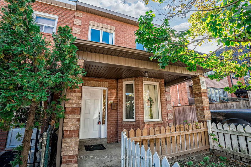 57 Shanly St  Toronto, M6H 1S4 | Image 1