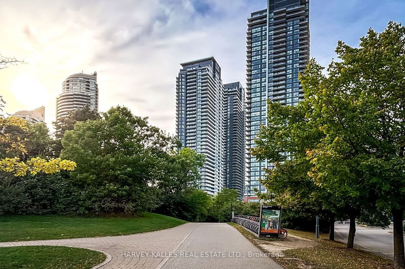 2212 Lakeshore Blvd W #909, Toronto, Ontario (MLS W9393804)