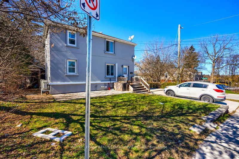 18 Ewing St  Halton Hills, L7G 2P7 | Image 2