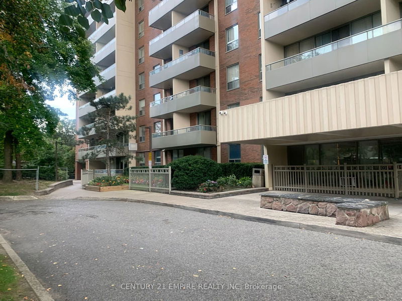  804 - 19 Four Winds Dr  Toronto, M3J 2S9 | Image 2