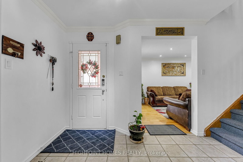 14 Large Crt, Brampton, L6S 5V2 | Image 3