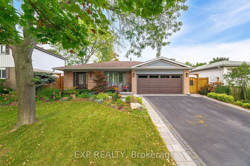 411 Sunset Dr  Oakville, L6L 3N3 | Image 1