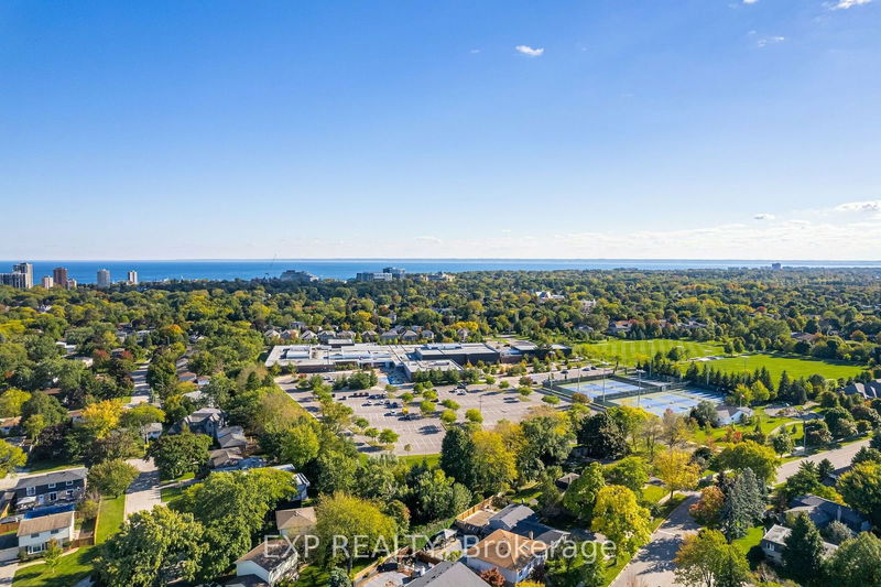 411 Sunset Dr  Oakville, L6L 3N3 | Image 40