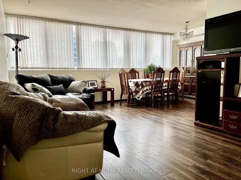  1705 - 3590 Kaneff Cres  Mississauga, L5A 3X3 | Image 6