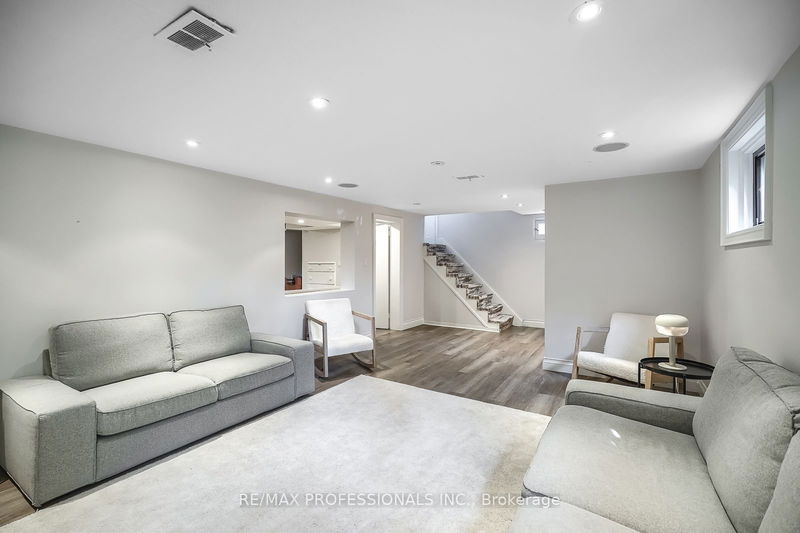 8 Edgevalley Dr  Toronto, M9A 4N7 | Image 26