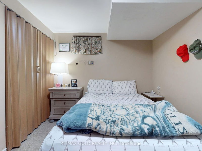 15 Pressed Brick Dr  Brampton, L6V 4K8 | Image 21