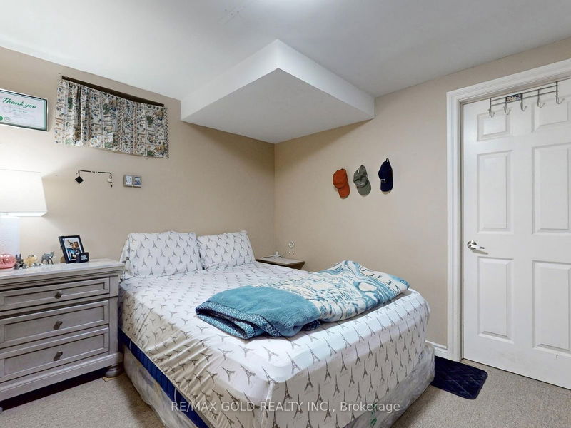 15 Pressed Brick Dr  Brampton, L6V 4K8 | Image 24