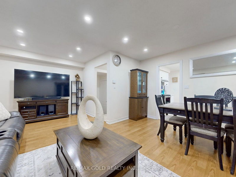 15 Pressed Brick Dr  Brampton, L6V 4K8 | Image 26