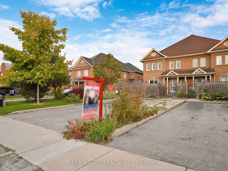 15 Pressed Brick Dr  Brampton, L6V 4K8 | Image 36