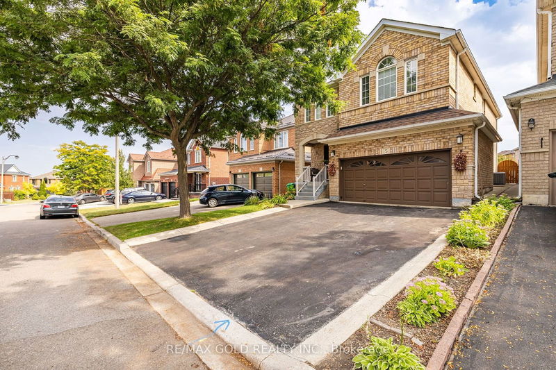 5 Shady Oak Lane  Brampton, L6R 2Z2 | Image 3