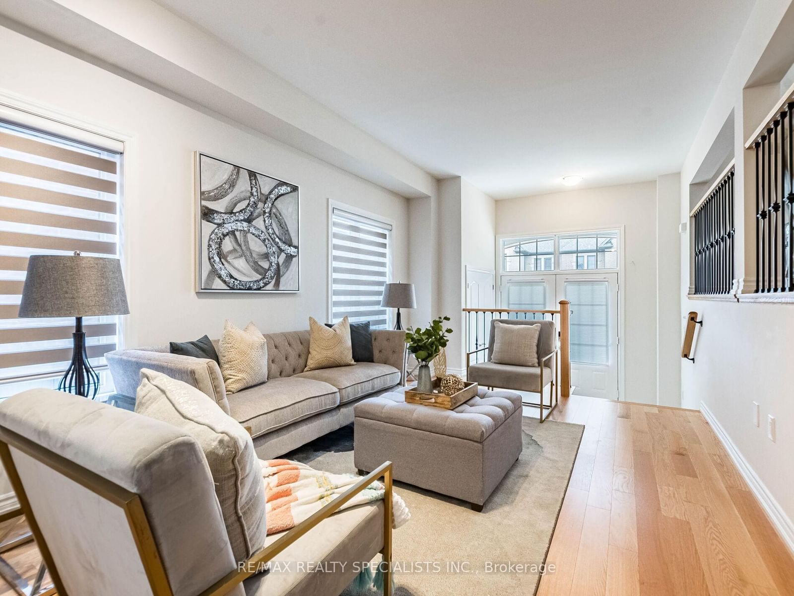 Listing Image 7