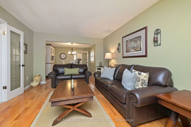 10 Livingston Dr  Caledon, L7C 1A7 | Image 7