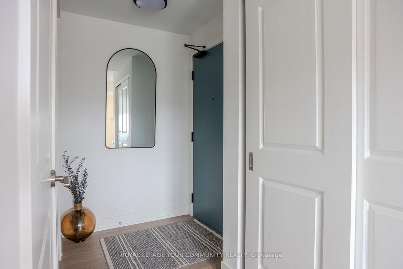 1001 - 1063 Douglas McCurdy Comm Circ, Mississauga, L5G 1H9 | Image 2