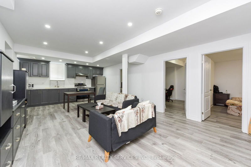 27 Goodview Dr  Brampton, L6R 4C3 | Image 35