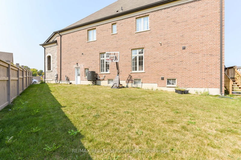 27 Goodview Dr  Brampton, L6R 4C3 | Image 39