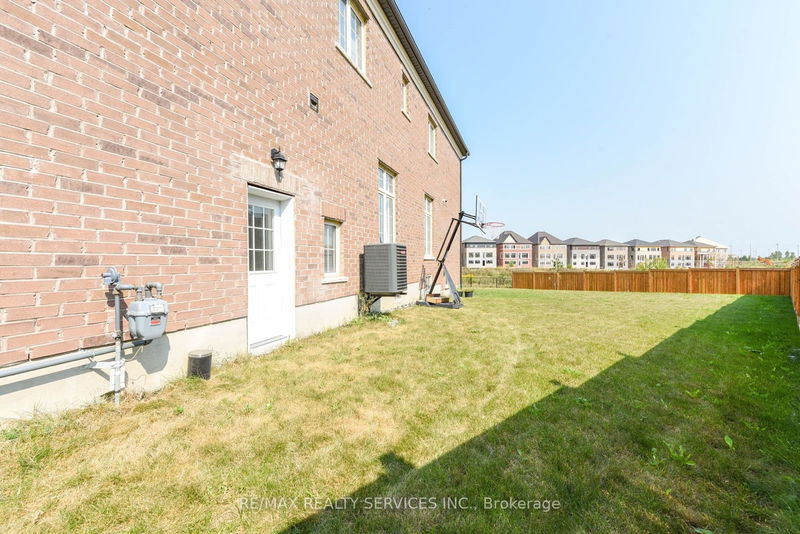 27 Goodview Dr  Brampton, L6R 4C3 | Image 40