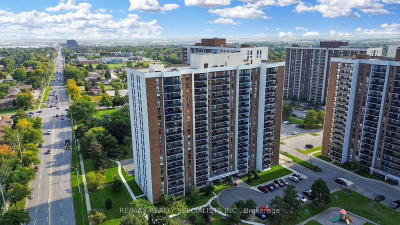  710 - 21 Knightsbridge Rd  Brampton, L6T 3Y1 | Image 3