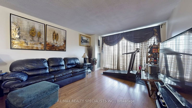  710 - 21 Knightsbridge Rd  Brampton, L6T 3Y1 | Image 9