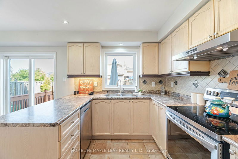 30 Silo Crt  Brampton, L6X 4S4 | Image 12