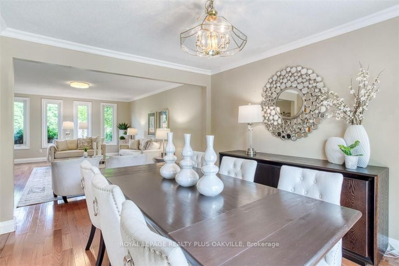 234 Spring Garden Rd  Oakville, L6L 5H4 | Image 13