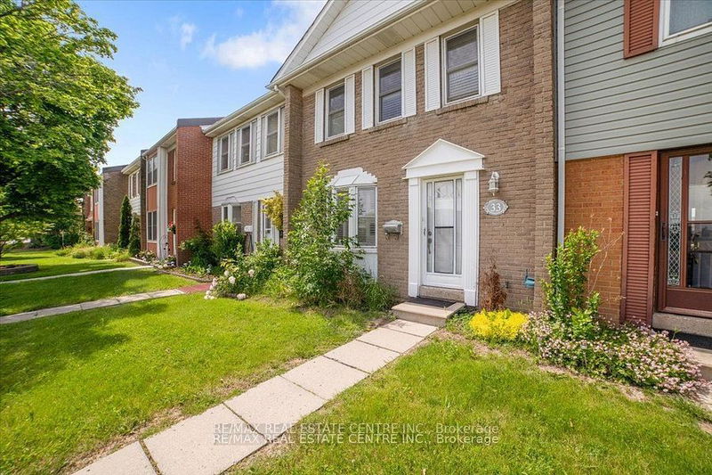  33 - 1020 Central Park Dr  Brampton, L6S 3L6 | Image 2