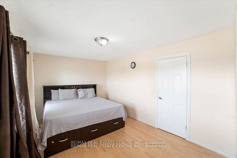  33 - 1020 Central Park Dr  Brampton, L6S 3L6 | Image 23