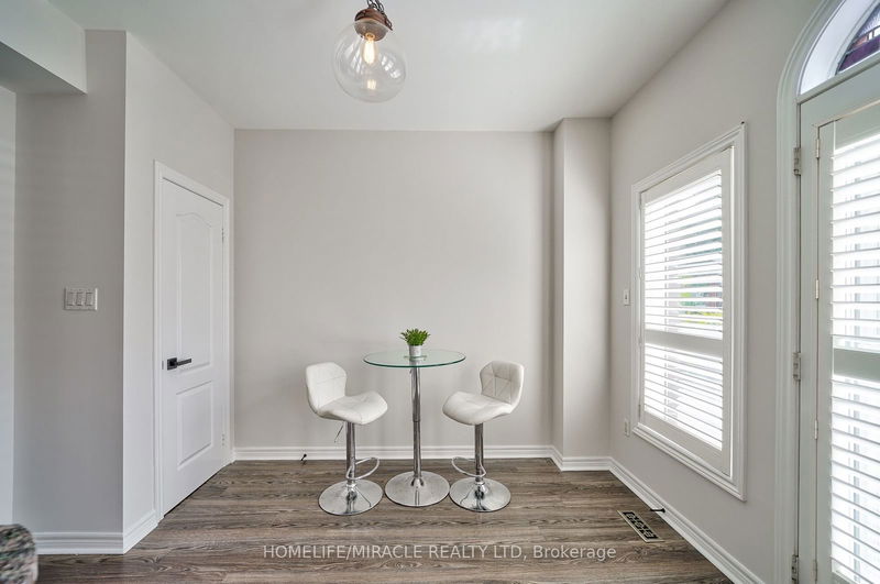  3 - 339 Dalesford Rd  Toronto, M8Y 1G8 | Image 2