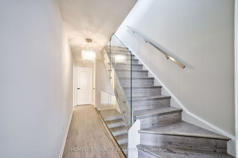  3 - 339 Dalesford Rd  Toronto, M8Y 1G8 | Image 4