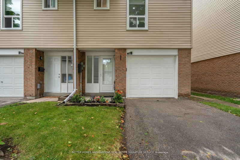 42 Ellis Dr  Brampton, L6T 4C4 | Image 3