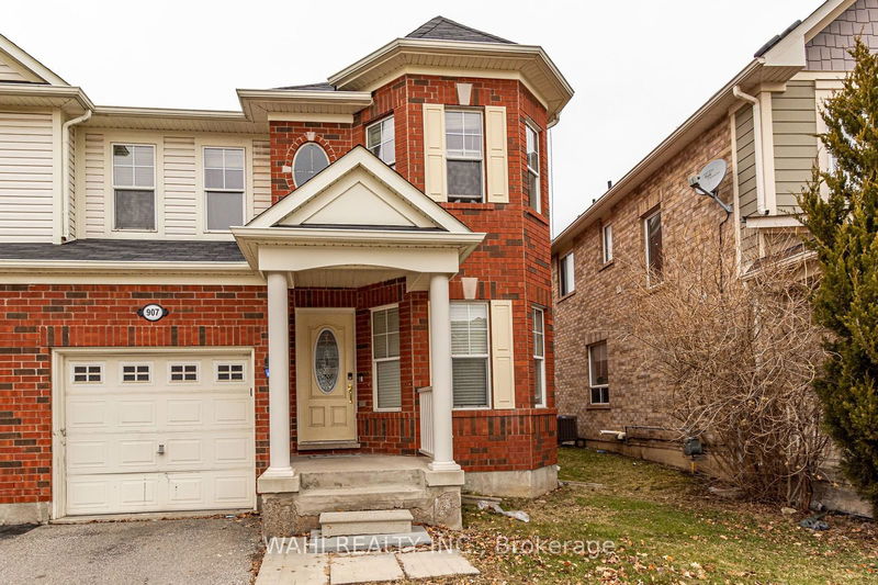 907 Zelinsky Cres  Milton, L9T 0L5 | Image 2