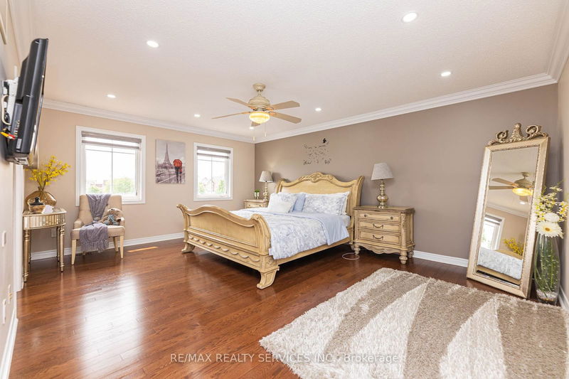 2 Poppy Hills Rd  Brampton, L6P 3T4 | Image 18