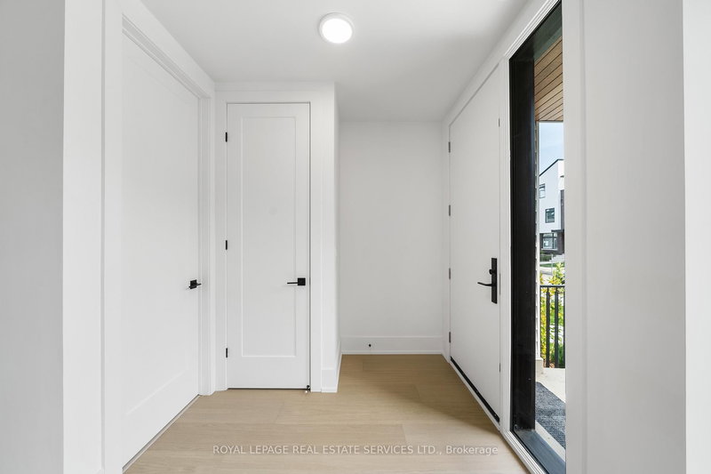 12 - 20 Lou Parsons Way, Mississauga, L5H 0B2 | Image 2