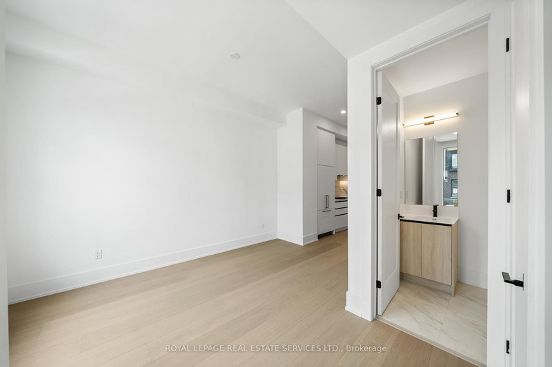 12 - 20 Lou Parsons Way, Mississauga, L5H 0B2 | Image 3