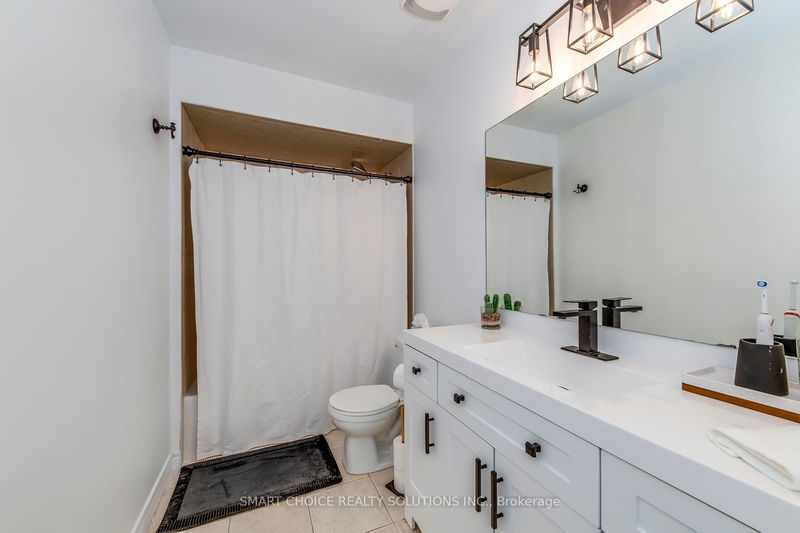 1436 Gulledge Tr  Oakville, L6M 3Z8 | Image 24