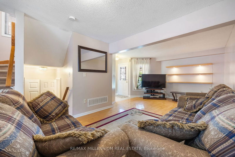 12 Mount Fuji Cres  Brampton, L6R 2L3 | Image 13