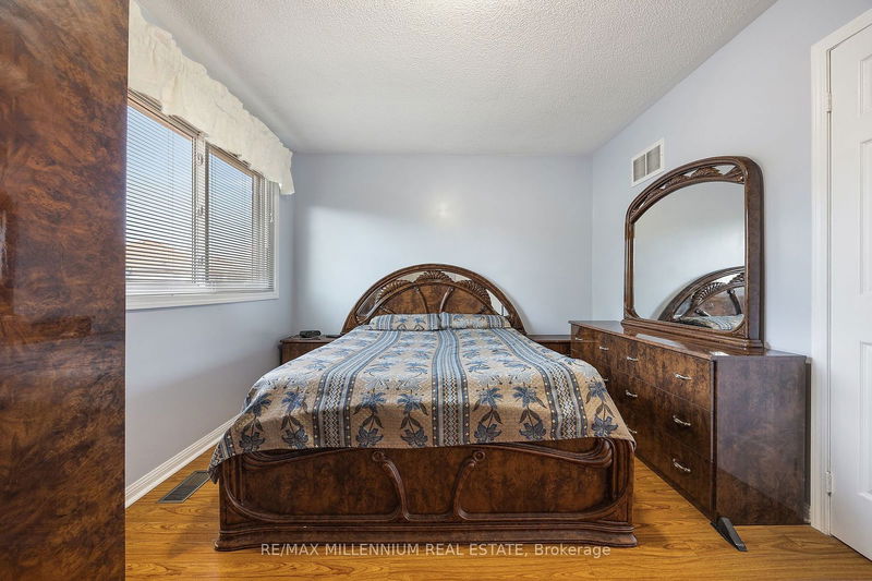 12 Mount Fuji Cres  Brampton, L6R 2L3 | Image 15