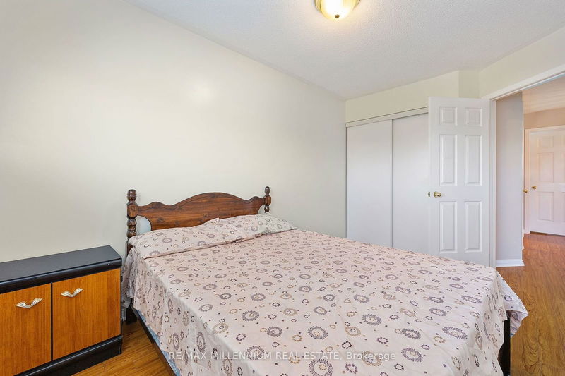 12 Mount Fuji Cres  Brampton, L6R 2L3 | Image 18