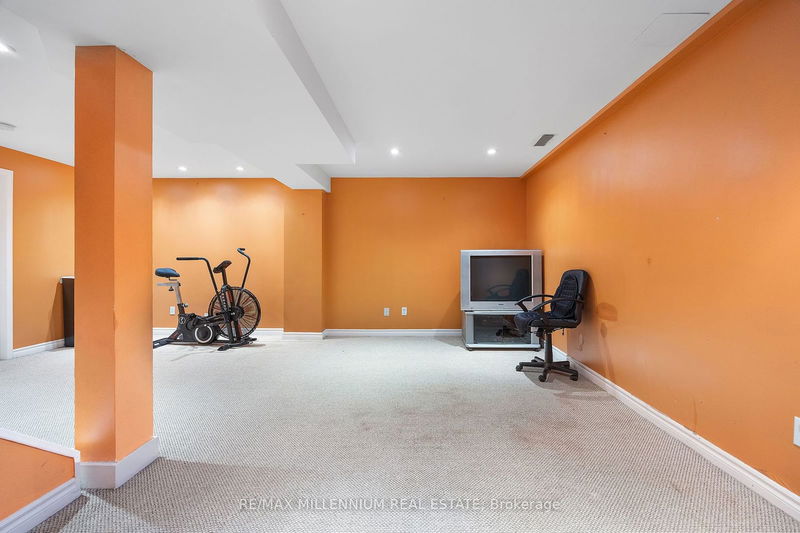 12 Mount Fuji Cres  Brampton, L6R 2L3 | Image 25