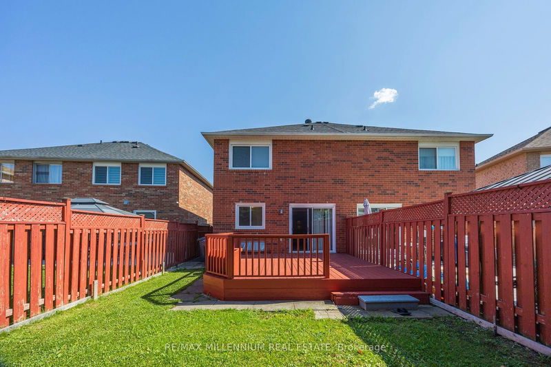 12 Mount Fuji Cres  Brampton, L6R 2L3 | Image 30