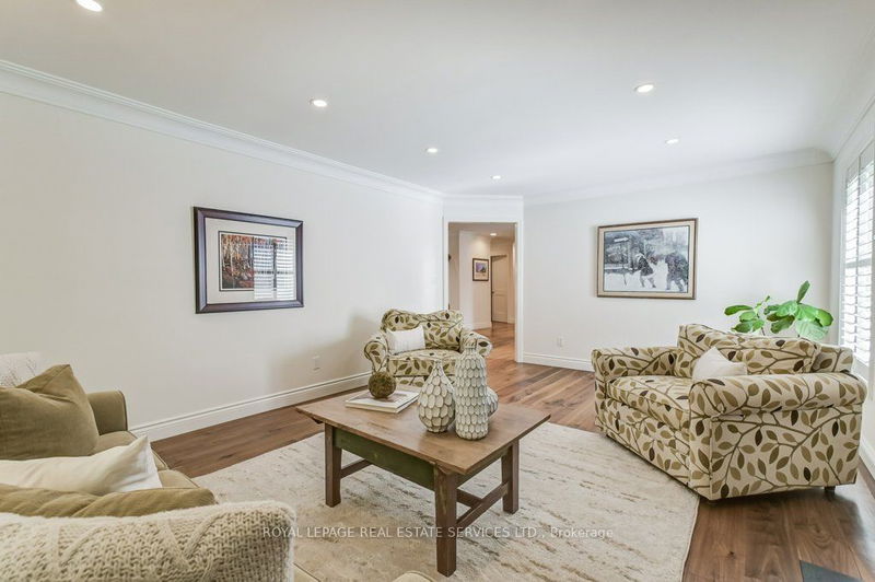 284 Lawson St  Oakville, L6J 1Z4 | Image 5