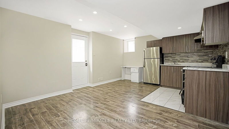 58 Masken Circ  Brampton, L7A 4K3 | Image 32