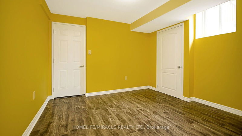 58 Masken Circ  Brampton, L7A 4K3 | Image 36