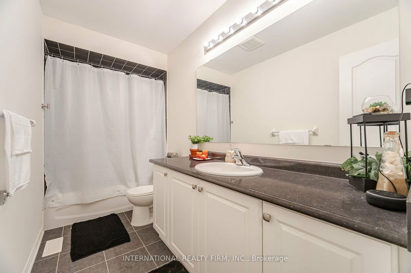 126 Agava Cres  Brampton, L7A 4R9 | Image 17