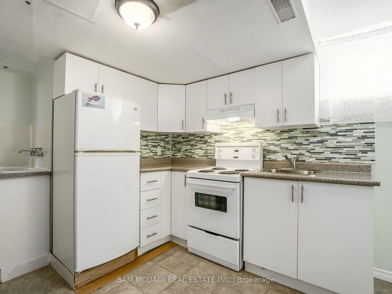 22 De Marco Blvd  Toronto, M6L 2W1 | Image 31