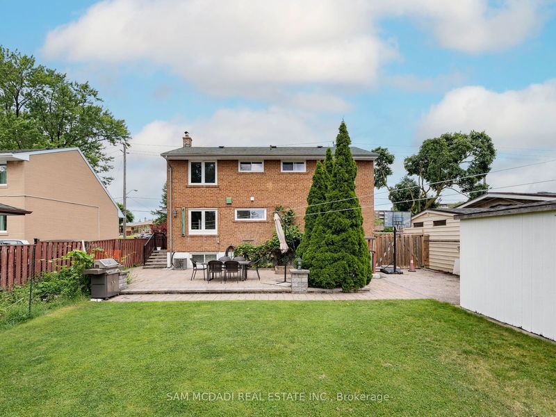 22 De Marco Blvd  Toronto, M6L 2W1 | Image 38